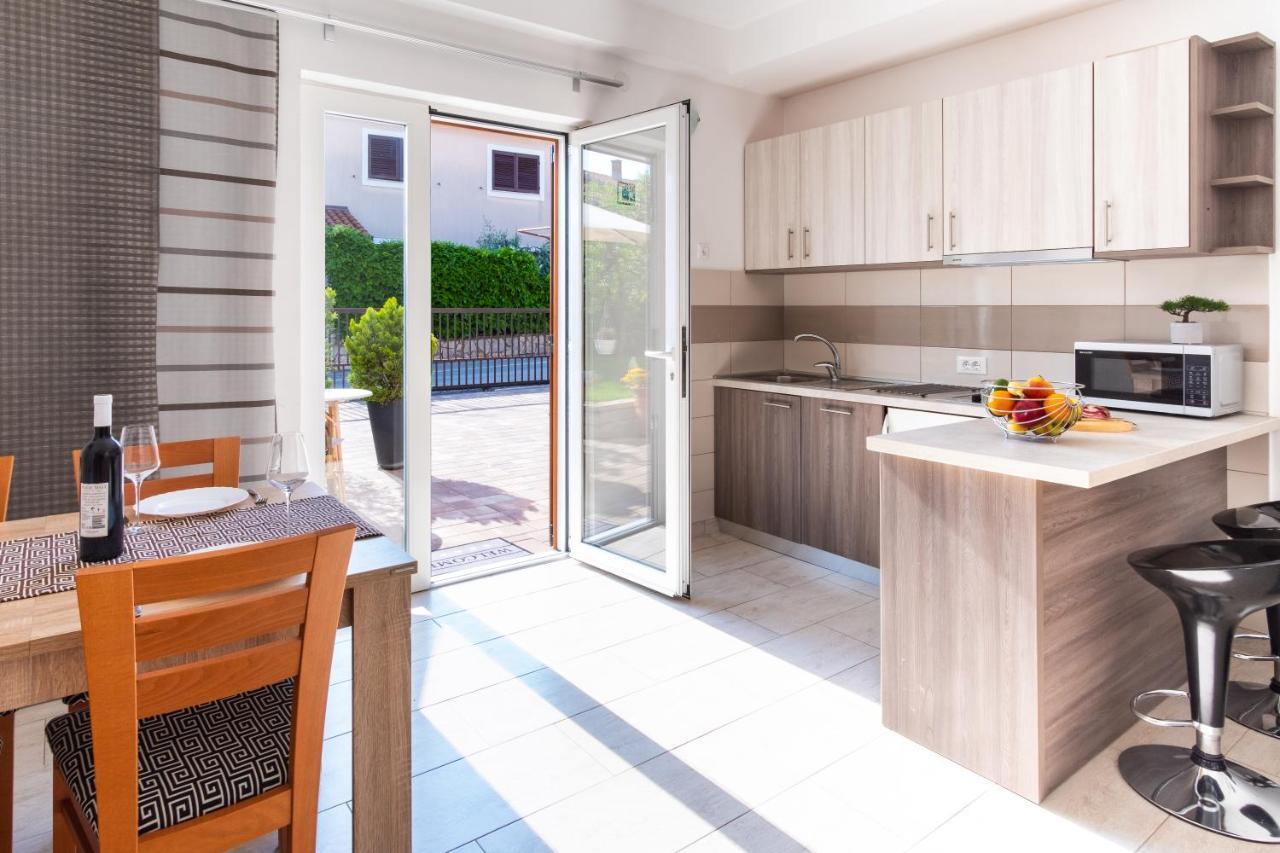 Apartmani Jolly Porec: Blizu Centra I Mora Exterior foto