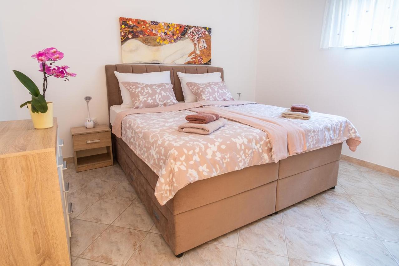Apartmani Jolly Porec: Blizu Centra I Mora Exterior foto